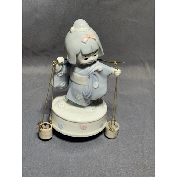 Vintage Porcelain Geisha Girl w/Pails Japanese Kimono Music Box by Apex - Picture 1 of 4